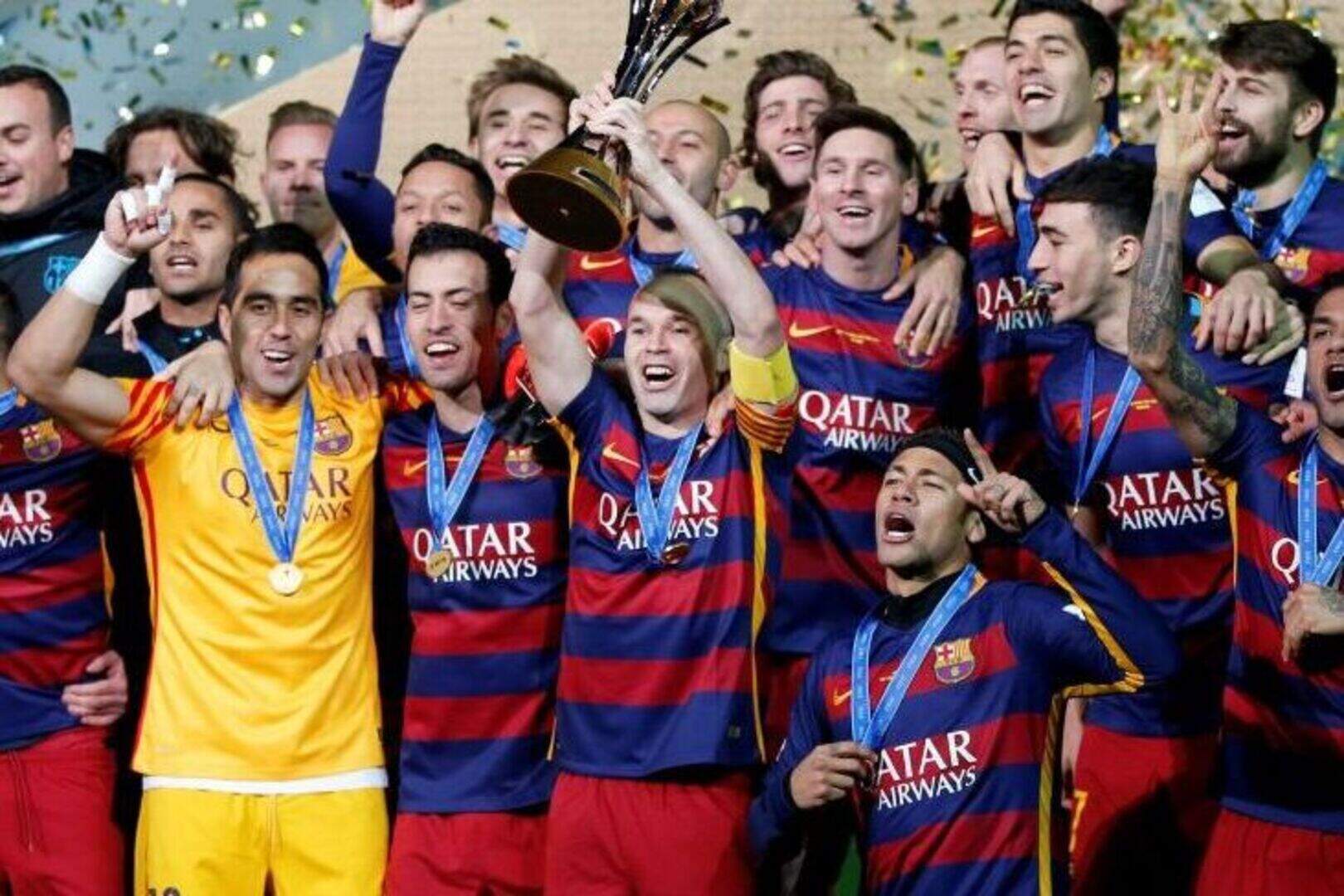 Messi and Suarez cap off memorable 2015 as Barcelona crowned Club